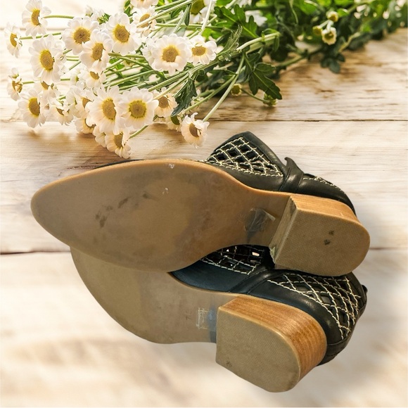 ‼️JEFFREY CAMPBELL TAGGART BLACK CUTOUT BOOTIES - Picture 5 of 6